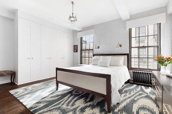 Sold by Compass | media 21