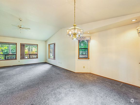 3rd image of 260 Mett Street NE