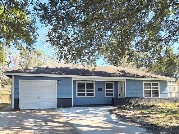 2nd image of 1103 W Camp Cir