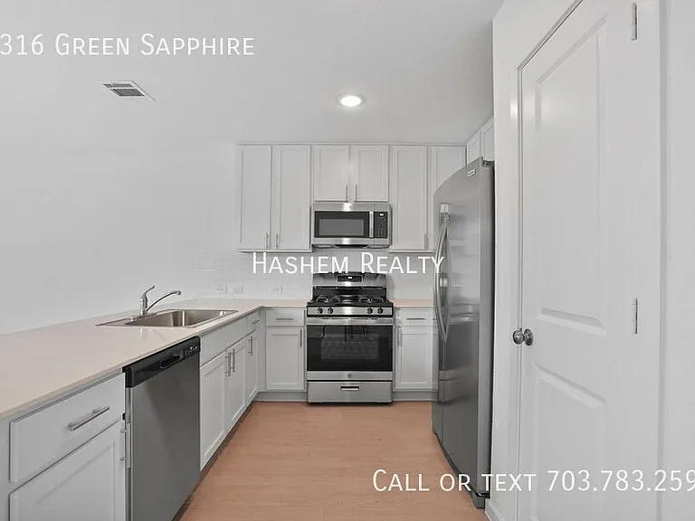 7316 Green Sapphire — Photo 2