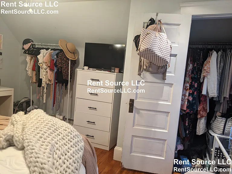 138 W Adams St — Photo 28
