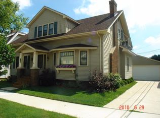 1109 Monroe Ave, Racine, WI 53405