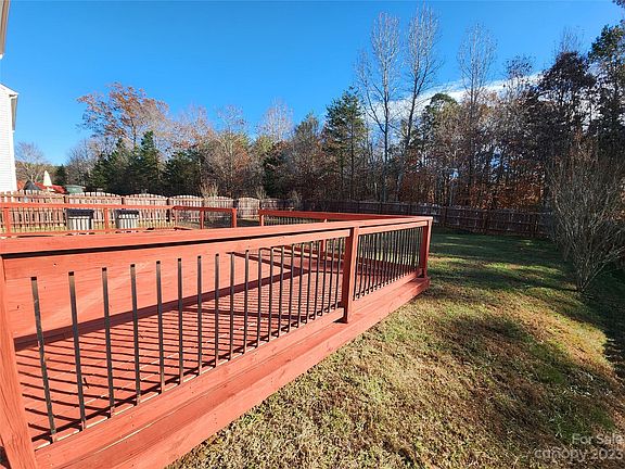5th image of 3212 Pikes Peak Dr