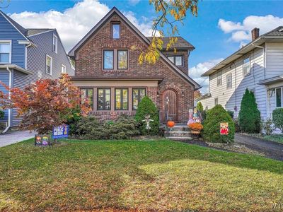 49 E Girard Blvd, Buffalo, NY, 14217