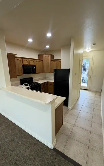 1238 E Jen Dr — Photo 3