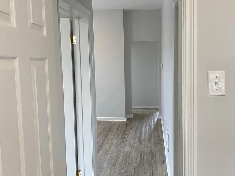 2850 Broadway Ave #2 — Photo 6
