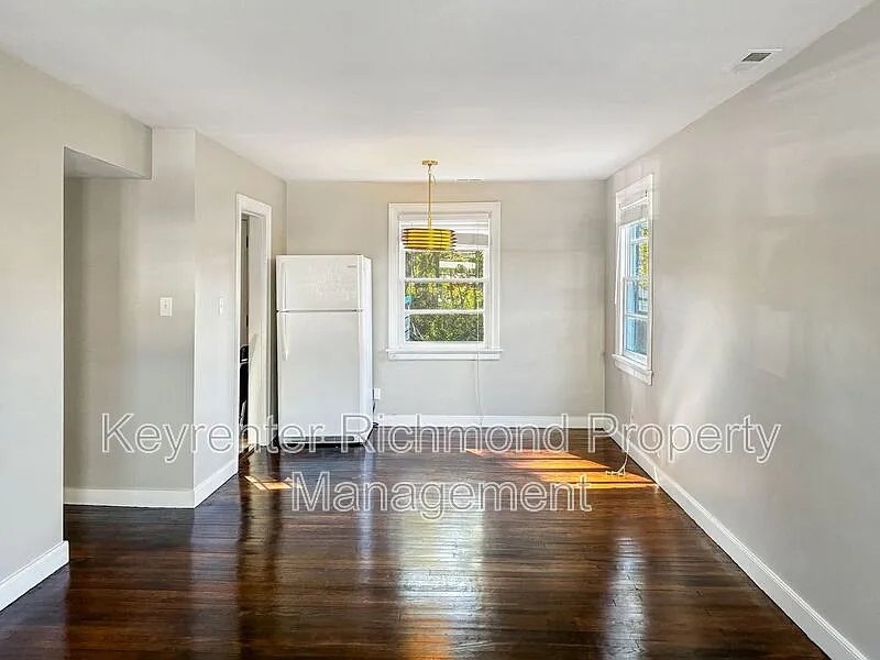 3 bed, 1.0 bath, 1000 sqft, $1,750 — Photo 2