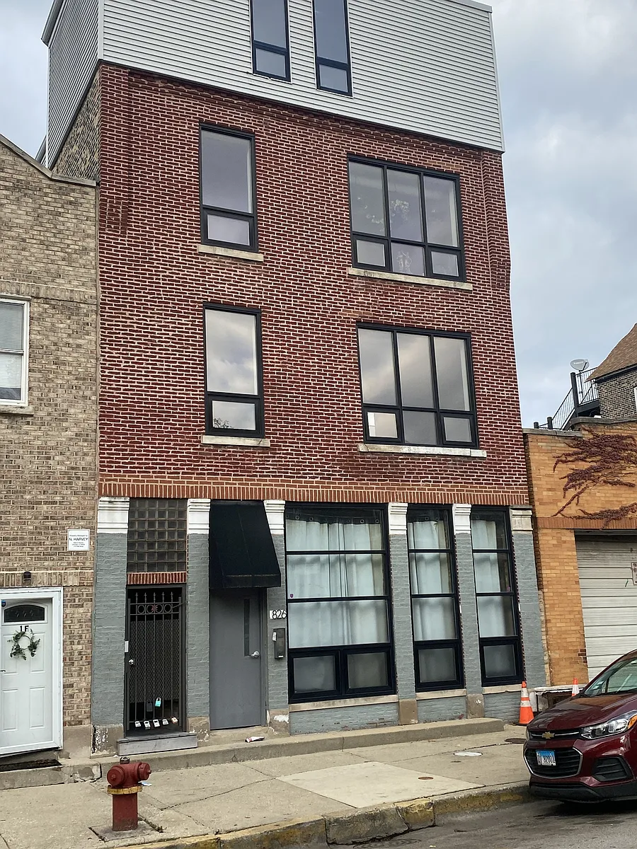 Building Photo - 1826 W 17th St