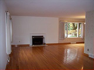4th image of 34 Campus View Dr