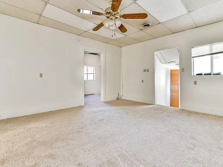 256 N Craig St #2 — Photo 7