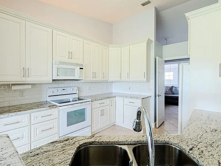 6015 Pinnacle Ln #5 — Photo 10