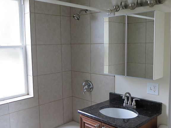 4th image of 4130 W Henderson St #1W