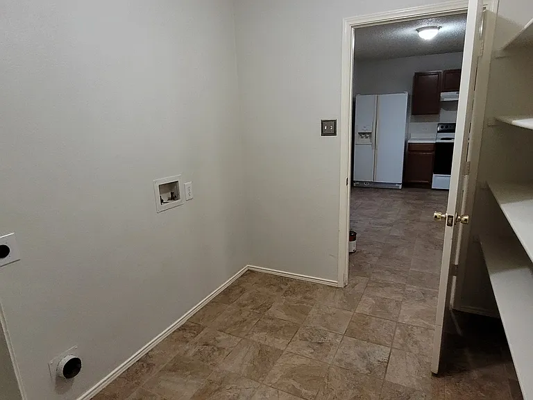2608 Plantation Dr — Photo 14