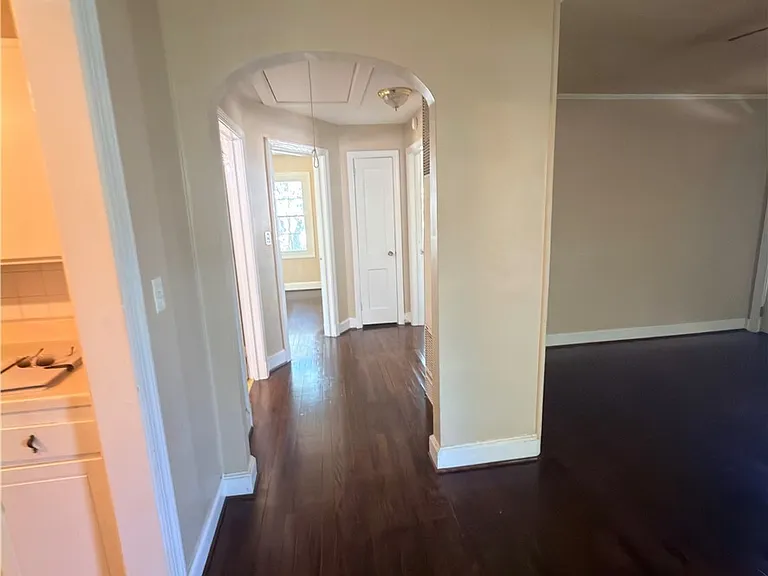 207 Willborough Ave — Photo 10