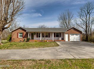 350 E Walnut St, Madisonville, TN 37354