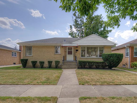 2nd image of 5235 Palma Pl