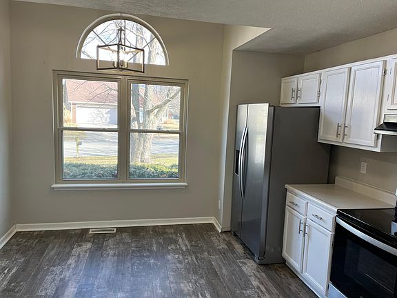 5th image of 10774 Belair Dr