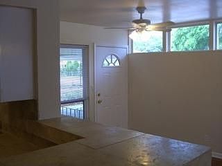 4th image of 2458 Warfield Ave