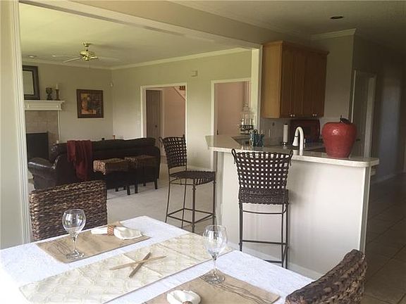5th image of 2206 Oakwood Ct