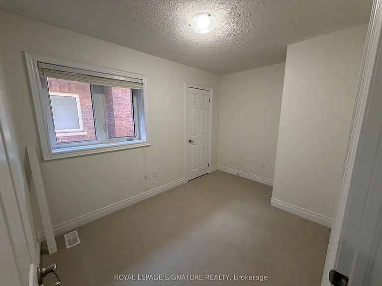 3041 Hibiscus Gdns — Photo 25