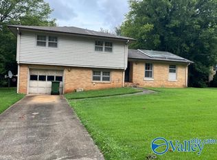 3703 College Park Cir NW, Huntsville, AL 35805