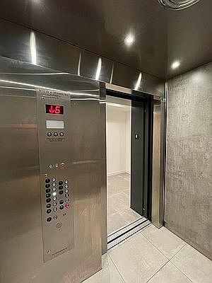 3rd image of 589 E New York Ave #402