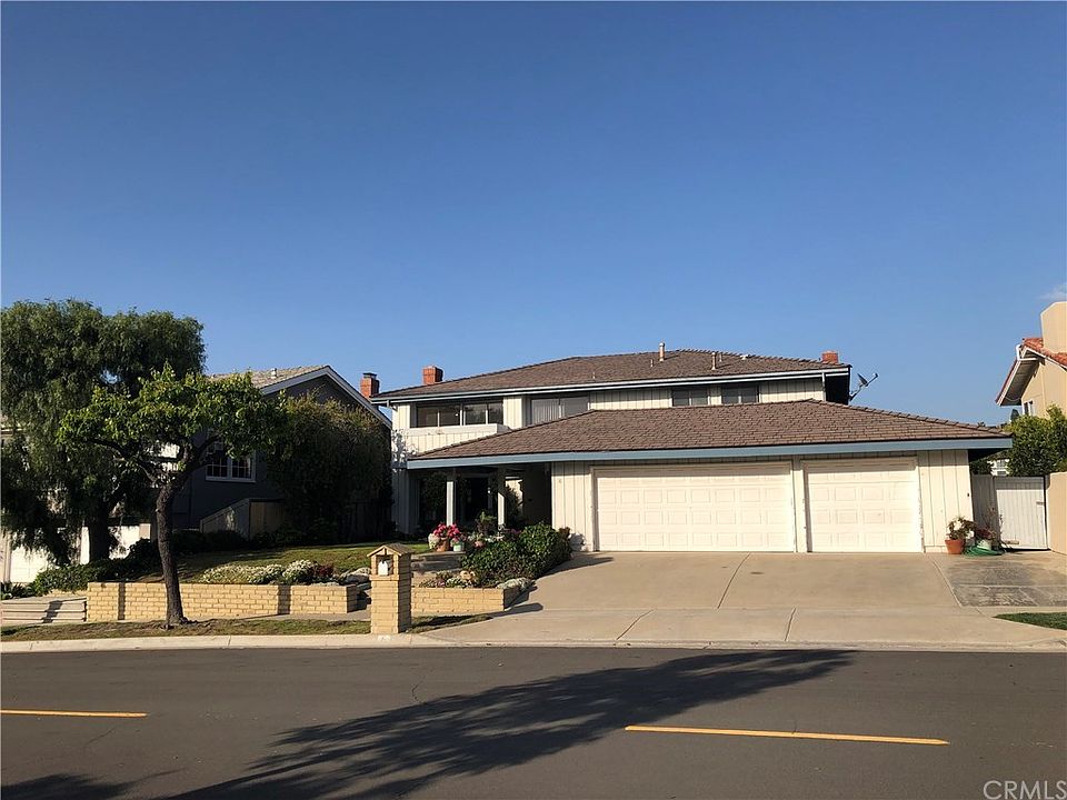 1st image of 6 Point Loma Dr