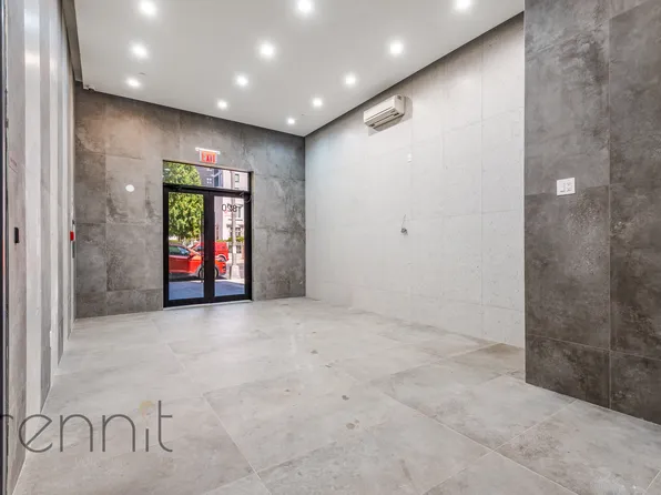 320 Linden Boulevard image 29 of 30