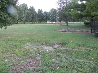 424 Holly Dr, Lincoln, IL 62656