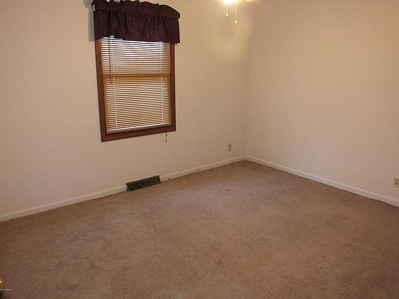 5th image of 2576 132nd Ave