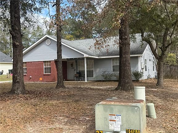 3rd image of 4715 Augusta Dr
