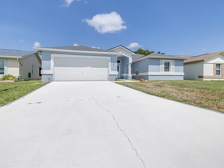 5840 Sandpipers Dr — Photo 2