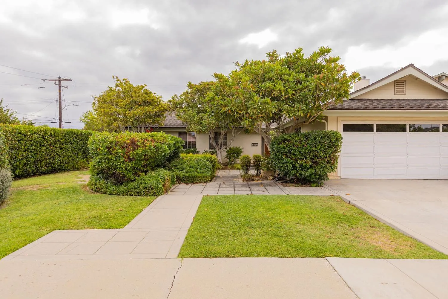 3 bed, 2.0 bath, 1306 sqft, $5,500 — Photo 1