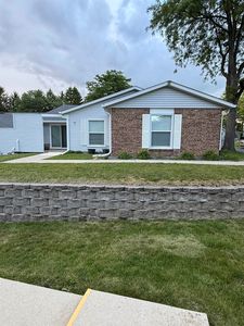 620 Woodbridge Ln APT 2, Freeport, IL, 61032