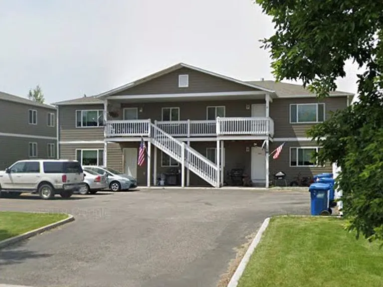 9 Michael Grove Ave — Photo 1