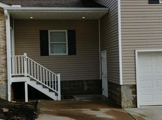 22 Marie Dr, Hurricane, WV 25526