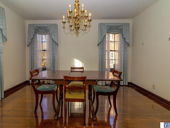 3rd image of 2940 Georgian Ct