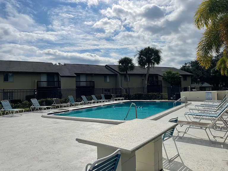 4215 E Bay Dr #1701F — Photo 4