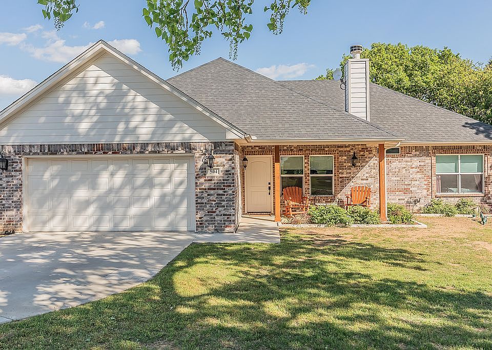 1st image of 504 Village Creek Dr