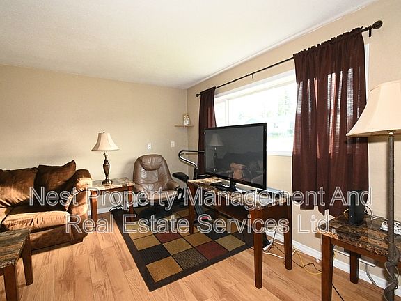 2nd image of 41 Moore St Unit A