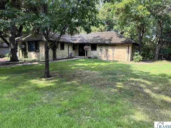501 Summit Ave, New Ulm, MN 56073