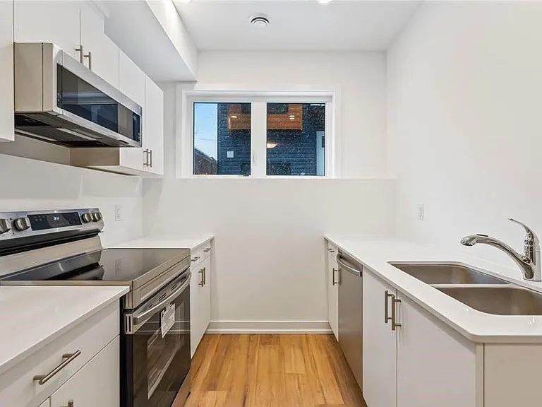 781 Clare Ave #214 — Photo 6