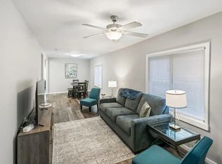 557 Washington Park, Waukegan, IL 60085