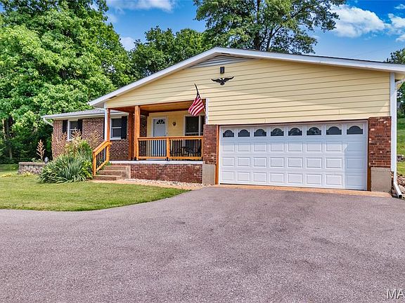 3rd image of 2915 Ozark Dr