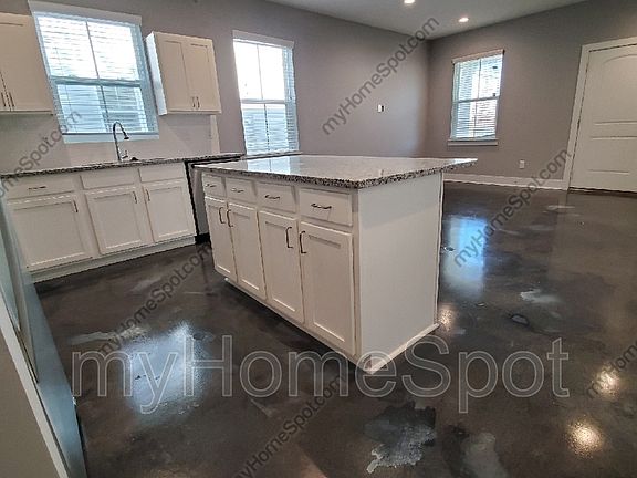 3rd image of 9822 Utopia Dr #G