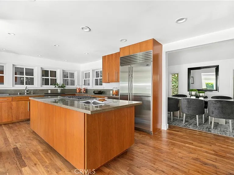 9625 Oak Pass Rd — Photo 5