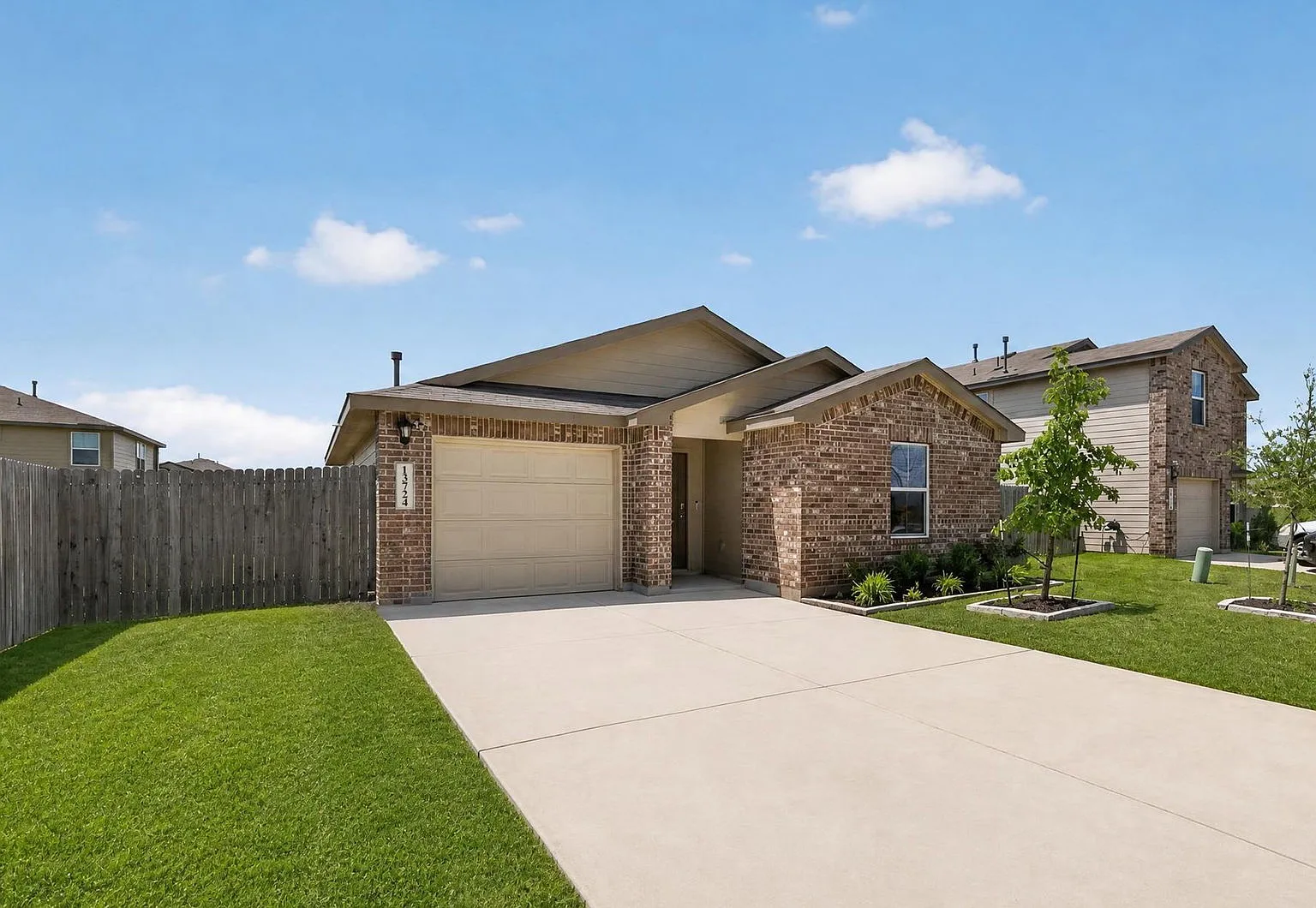3 bed, 2.0 bath, 1180 sqft, $1,650 — Photo 1