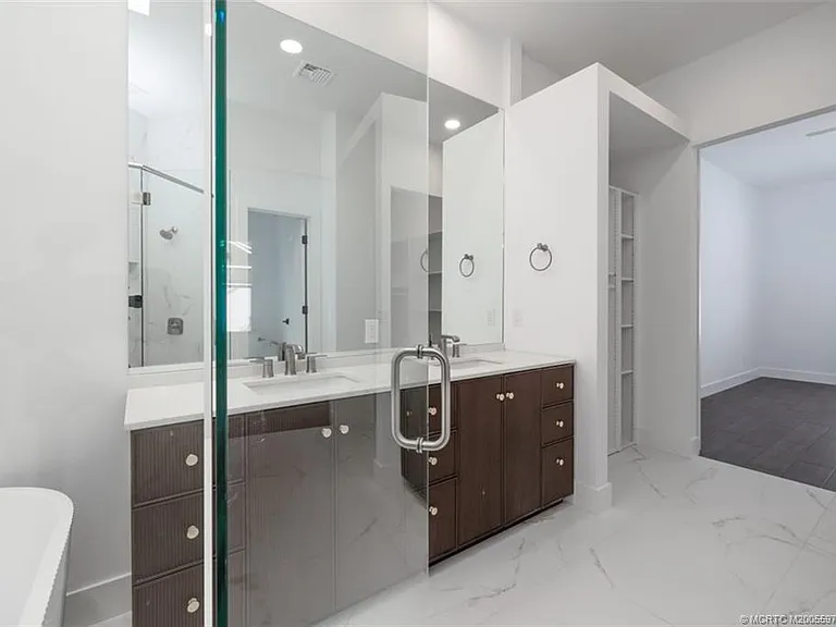 2198 SW Mayflower Dr — Photo 26