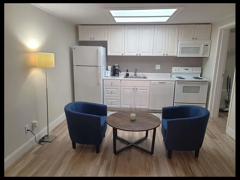 4195 E Michigan St #4195 — Photo 3