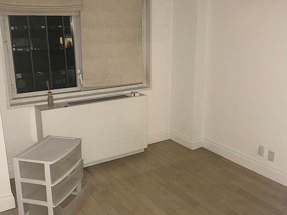 4th image of 212 E 47th St APT 14J